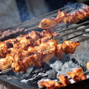 Gegrillter Schaschlik-Hähnchenspiess